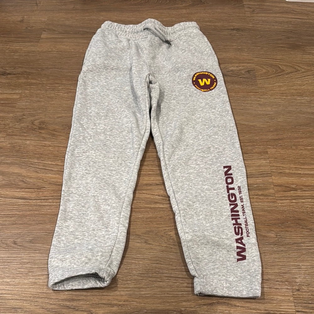 Washington Football Boys Medium Grey Sweatpants